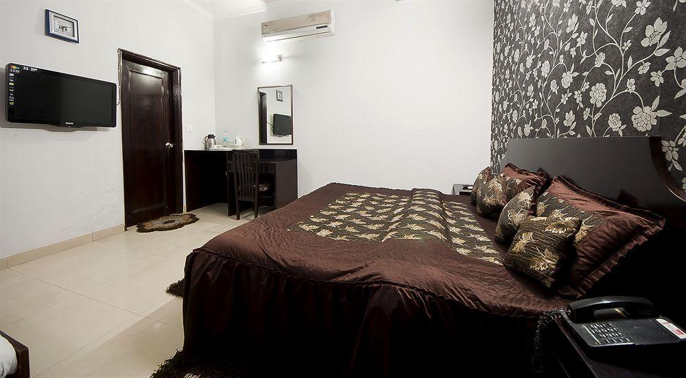 Hotel Ashoka International New Delhi Exterior photo