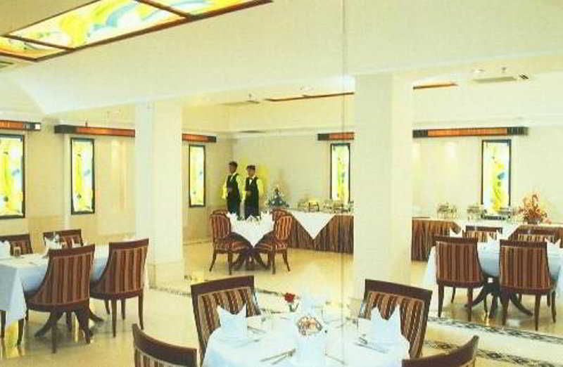 Hotel Ashoka International New Delhi Exterior photo
